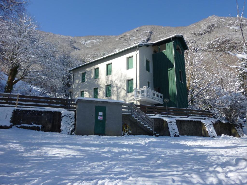 Appartements Les Pins Cierp Esterno foto